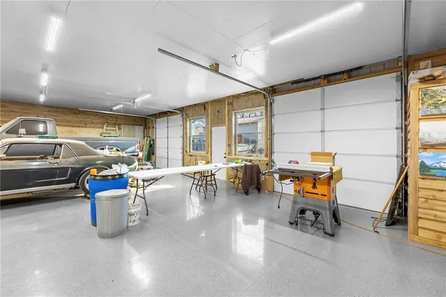 $725,000 | 20065 McLouth Road, Tonganoxie, KS 66086