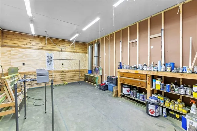 $725,000 | 20065 McLouth Road, Tonganoxie, KS 66086