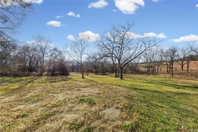 $725,000 | 20065 McLouth Road, Tonganoxie, KS 66086