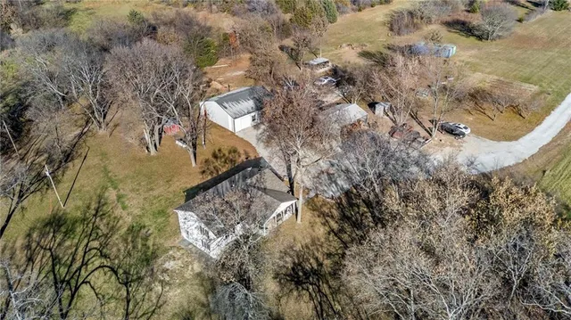 $725,000 | 20065 McLouth Road, Tonganoxie, KS 66086