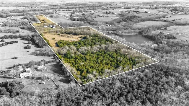 $725,000 | 20065 McLouth Road, Tonganoxie, KS 66086