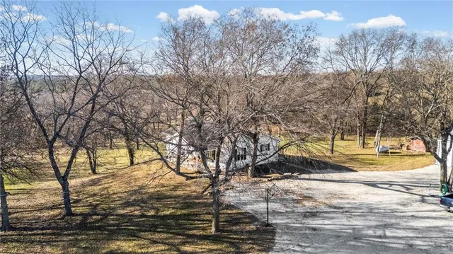 $725,000 | 20065 McLouth Road, Tonganoxie, KS 66086
