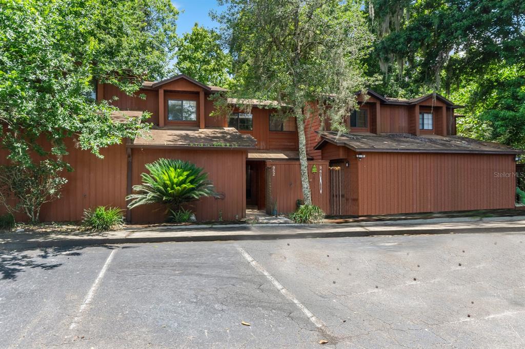 952 Southwest 55th Ter  