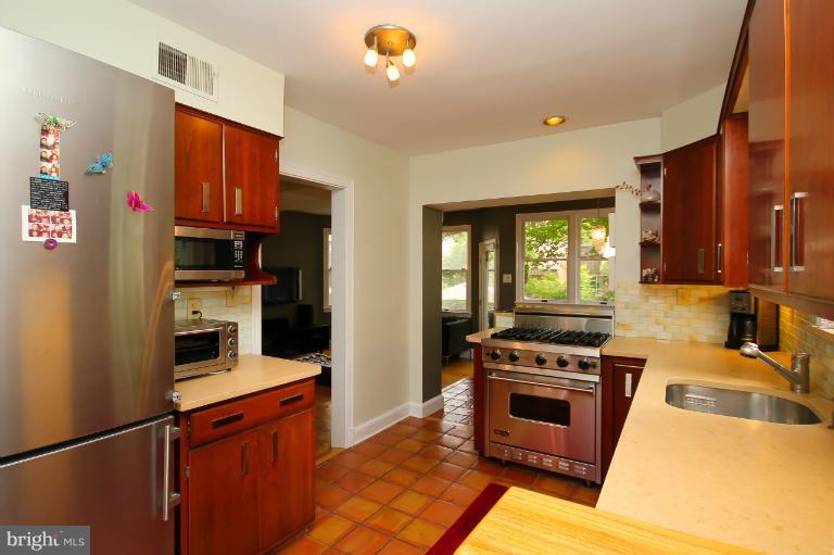 7405 Beverly Road Bethesda, MD 20814 - Photo 24 of 30 Kitchen