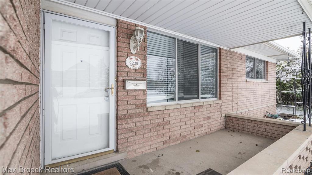2209 Frazho Road Warren, MI 48091 - Photo 33 of 34