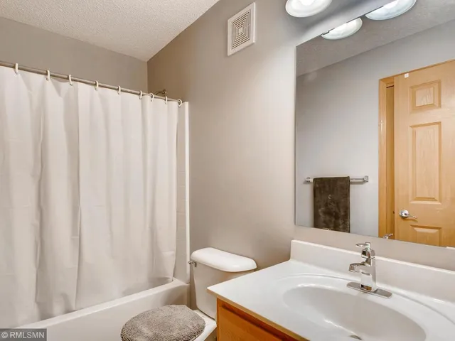 $2,175 | 14249 Banyan Lane, Rosemount, MN 55068