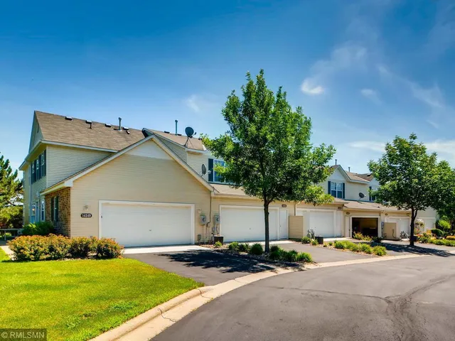 $2,175 | 14249 Banyan Lane, Rosemount, MN 55068