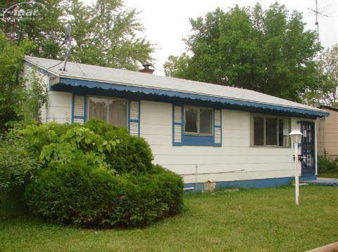 5409 Farmhill Road Flint, MI 48505 - Photo 8 of 12 20110970-7.JPG