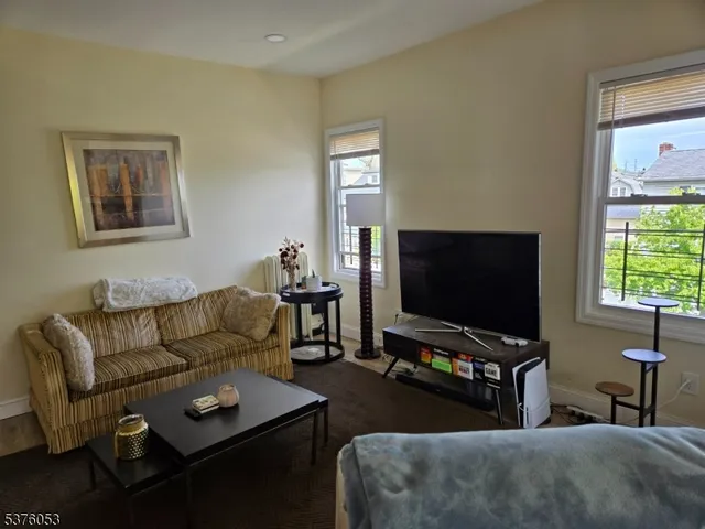 $2,750 | 70 Overlook Avenue, Unit 2, Belleville, NJ 07109