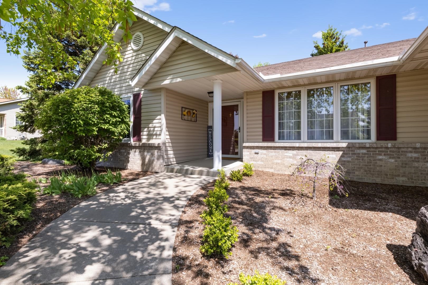 1227 Ingram Road Rockford, IL 61108 - Photo 2 of 48