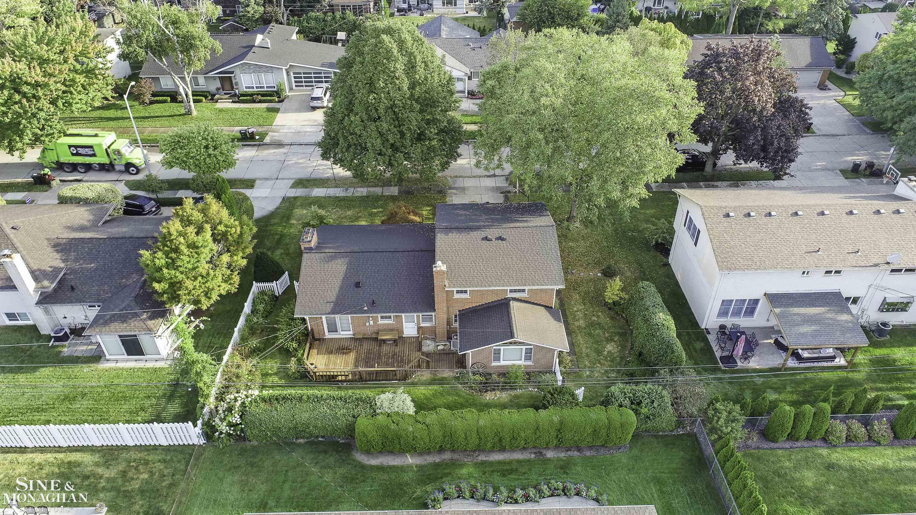 581 North Rosedale Court Grosse Pointe, MI 48236 - Photo 34 of 37 50155825-6afcd51a-ca19-4f64-89cf-ce146674beaf.JPG