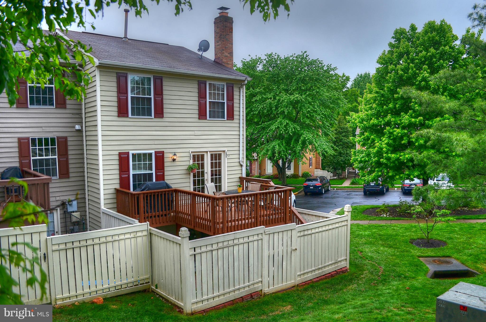 1500 Autumn Ridge Circle Reston, VA 20194 - Photo 22 of 28 Exterior (Rear)