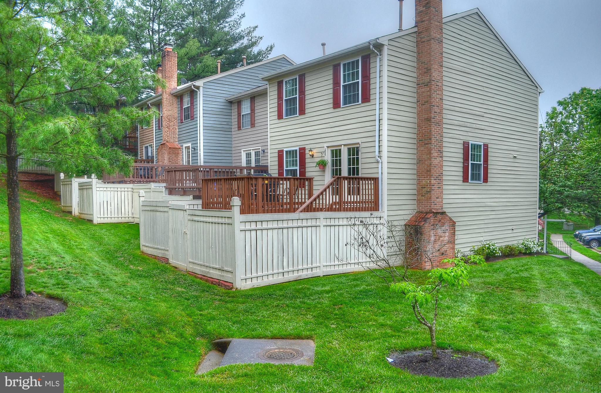1500 Autumn Ridge Circle Reston, VA 20194 - Photo 23 of 28 Exterior (Rear)