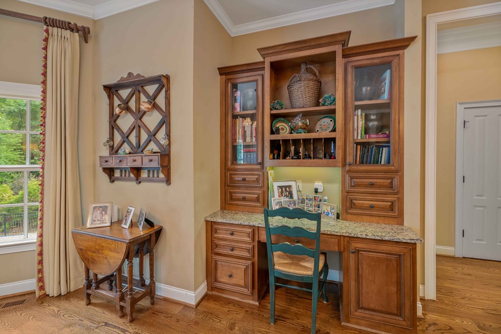 8930 River Road Columbus, GA 31904 - Photo 21 of 61 Desk Area