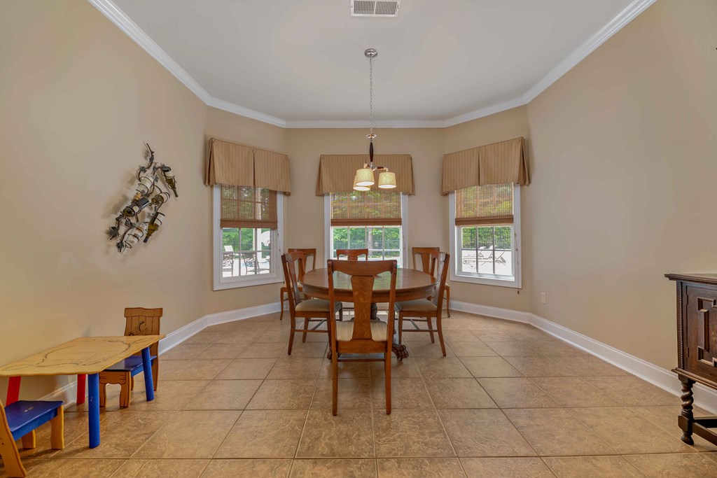 8930 River Road Columbus, GA 31904 - Photo 46 of 61 Lower Level Dining Area