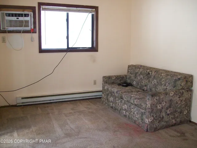 $1,200 | 1219 Brentwood Drive, East Stroudsburg, PA 18301