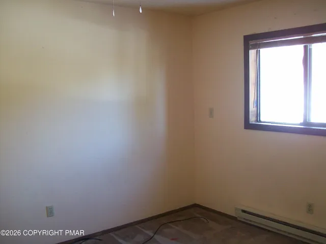 $1,200 | 1109 Brentwood Drive, East Stroudsburg, PA 18301