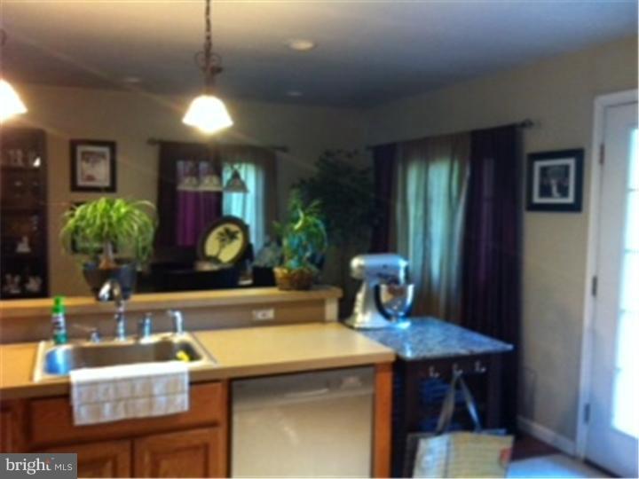 14 Spruce Road Burlington, NJ 08016 - Photo 13 of 15