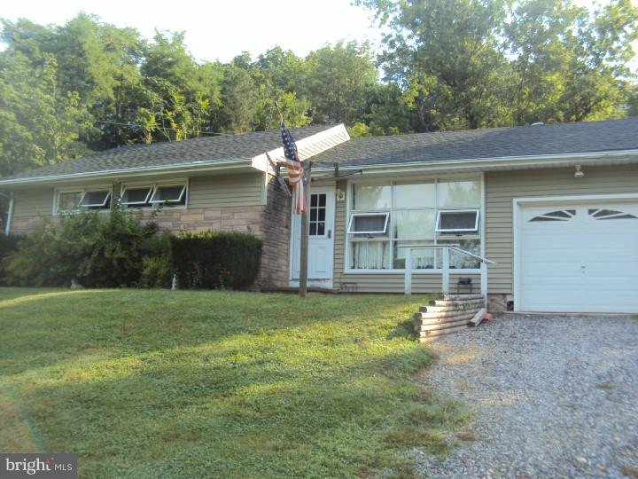 35 Duane Road Doylestown, PA 18901 - Photo 2 of 3