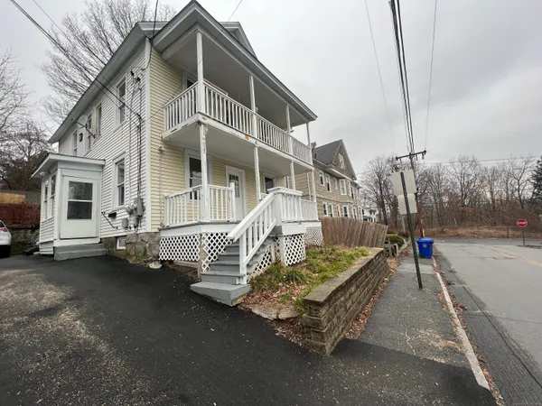 $1,695 | 14 Culvert Street, Unit 2, Torrington, CT 06790
