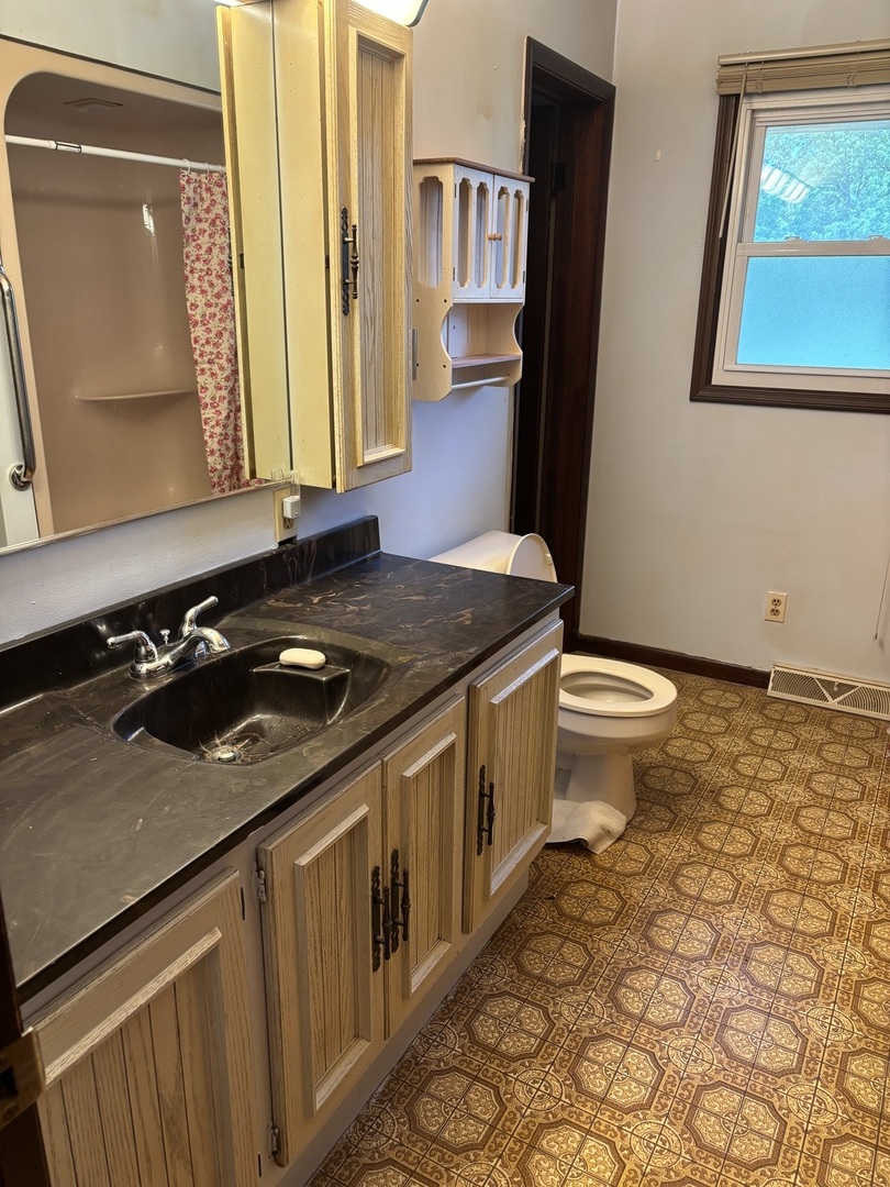 301 South 2nd Street Walnut, IL 61376 - Photo 11 of 21