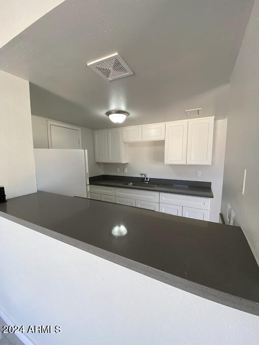 4530 East Riverside Street Phoenix, AZ 85040 - Photo 7 of 20 IMG_6228