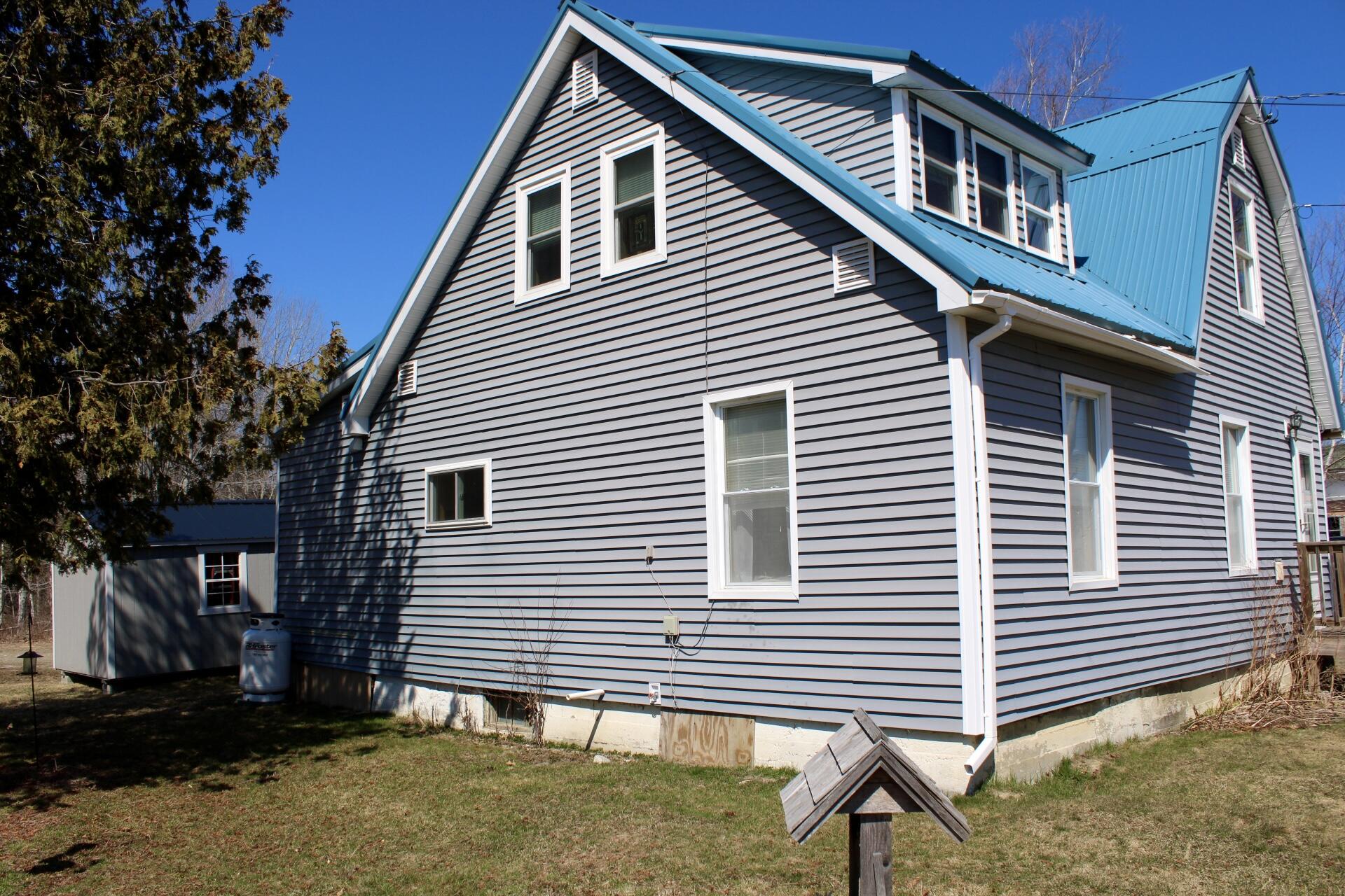 60 Penobscot Avenue Howland, ME 04448 - Photo 3 of 44 IMG_0597