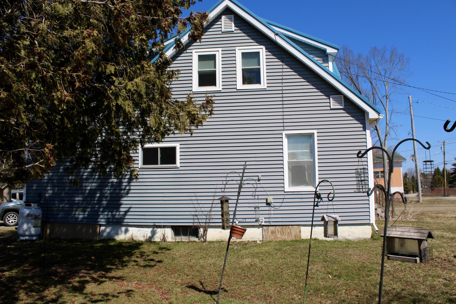 60 Penobscot Avenue Howland, ME 04448 - Photo 4 of 44 IMG_0598