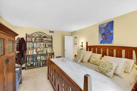 $515,000 | 15 Oak Creek Trail, Madison, WI 53717