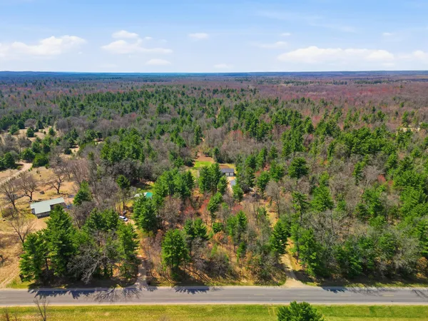 $429,000 | 4853 Newcosta Avenue, Newaygo, MI 49337