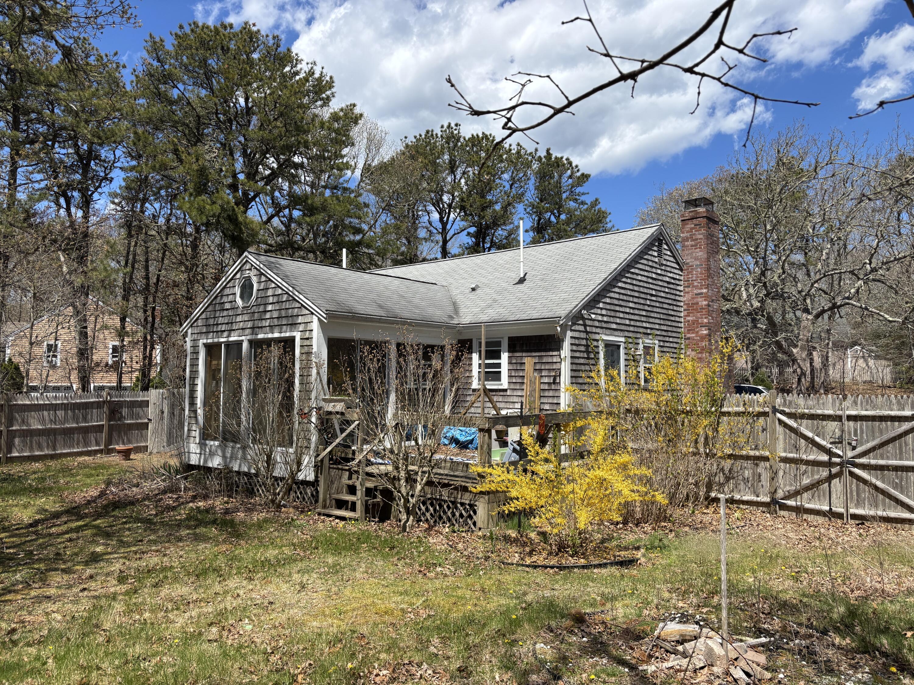 8 Oakleaf Circle Harwich, MA 02645 - Photo 3 of 23 IMG_8107