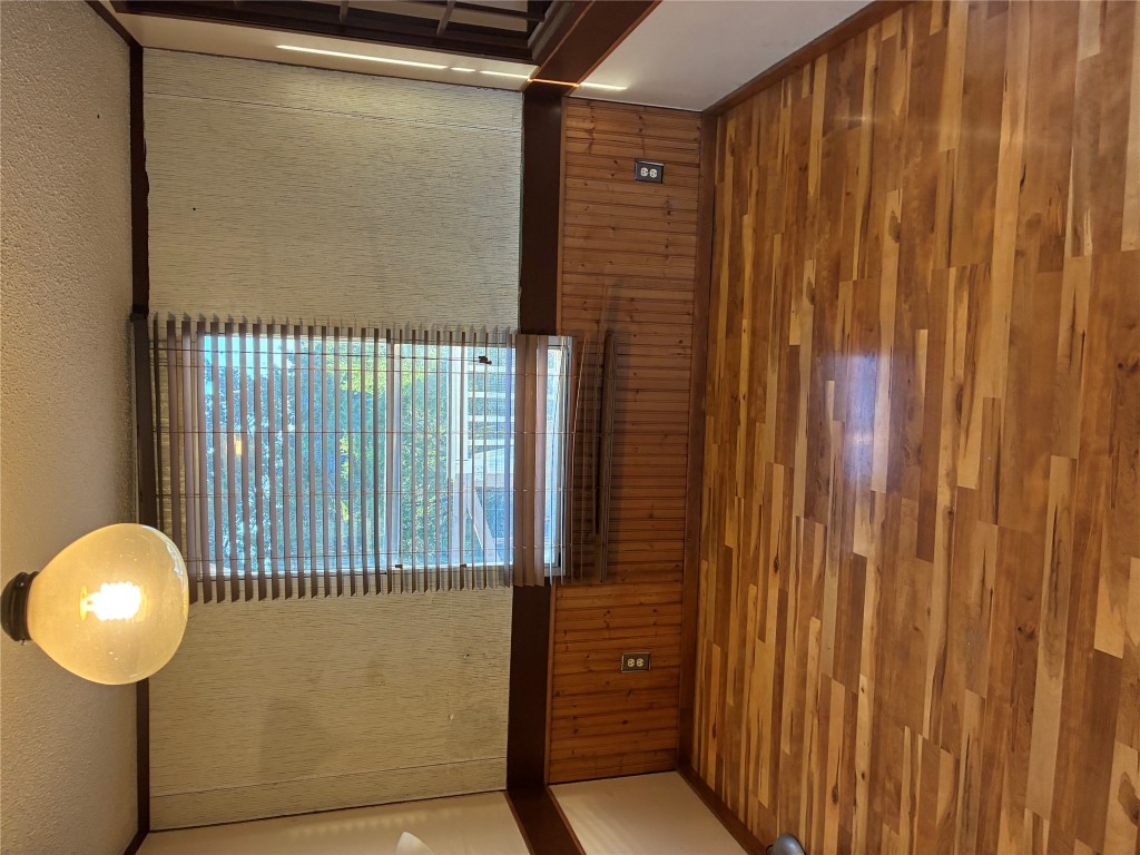 21702 Highclimb Court Leander, TX 78641 - Photo 13 of 27 Breakfast area