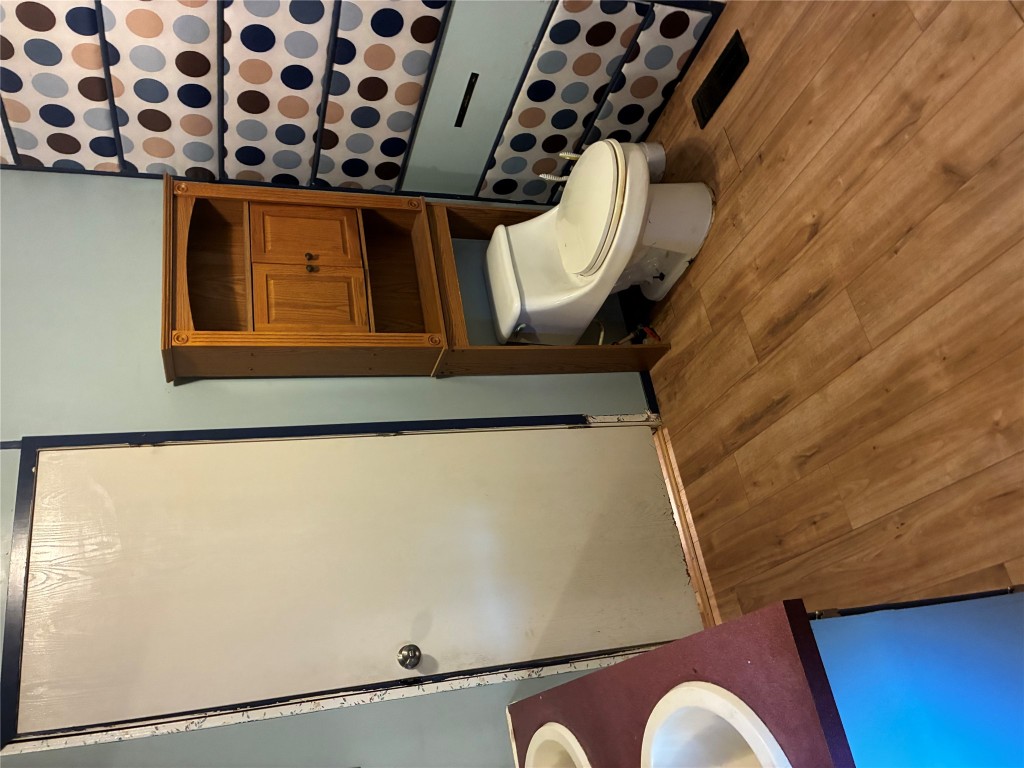 21702 Highclimb Court Leander, TX 78641 - Photo 16 of 27 Primary bath