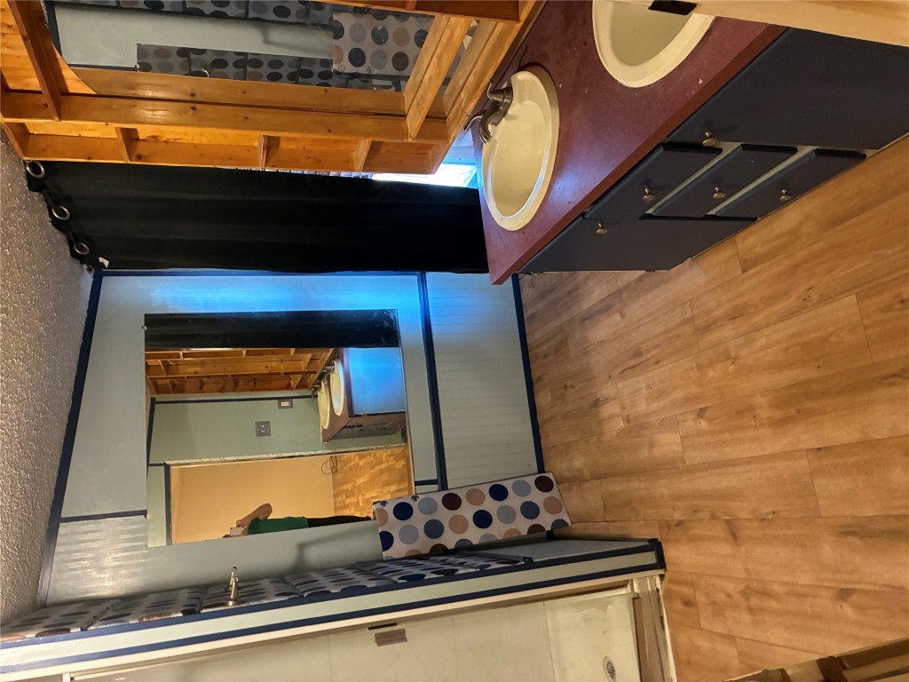 21702 Highclimb Court Leander, TX 78641 - Photo 18 of 27 Primary bath