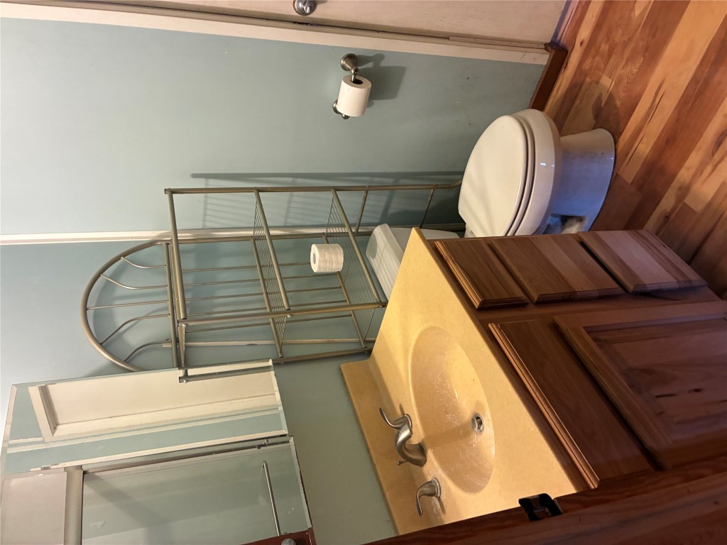 21702 Highclimb Court Leander, TX 78641 - Photo 26 of 27 Guest bath