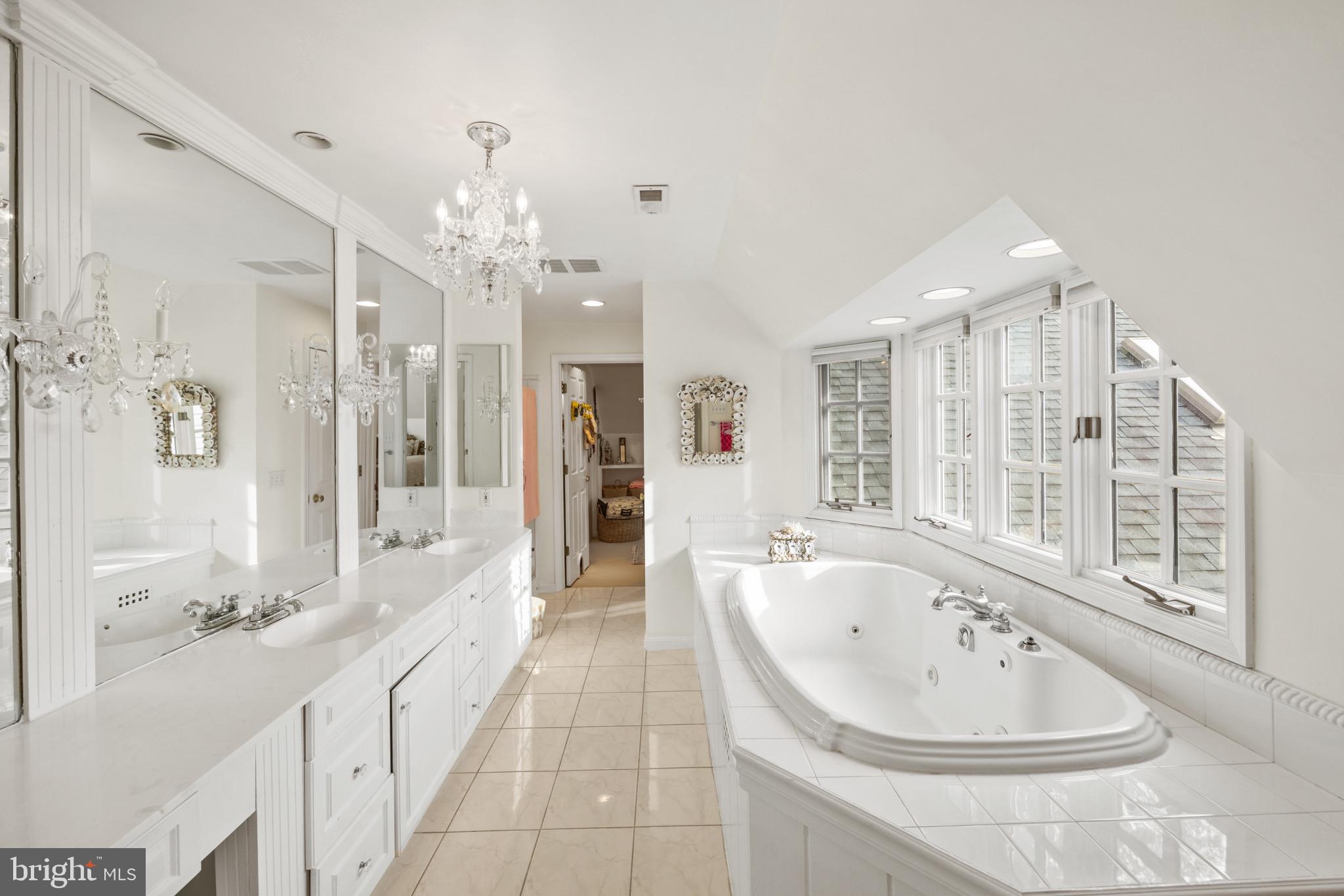 2025 Homewood Road Annapolis, MD 21409 - Photo 18 of 38 Primary Bath with enormous walk-in closet