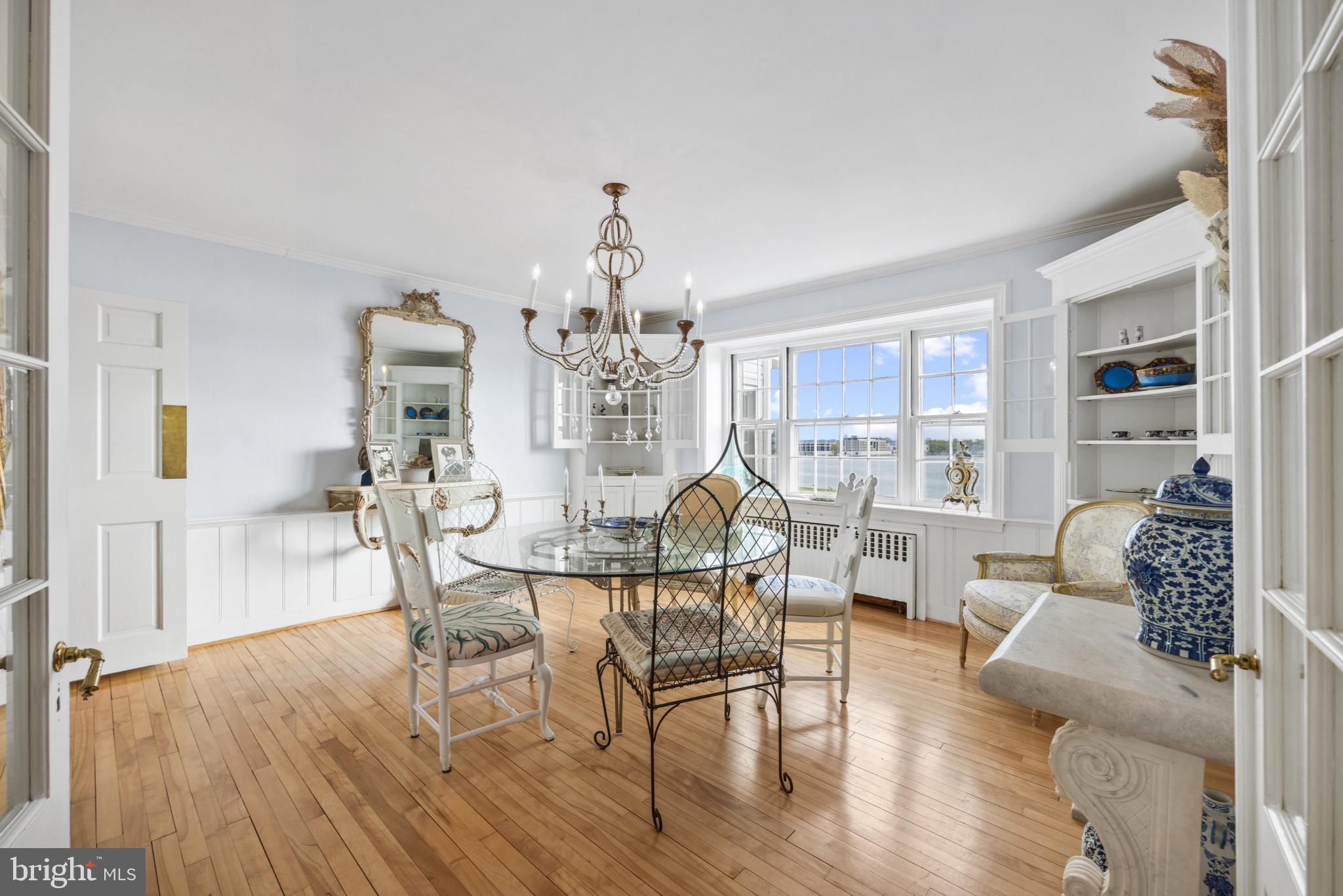 2025 Homewood Road Annapolis, MD 21409 - Photo 9 of 38 Dining room with spectacular views
