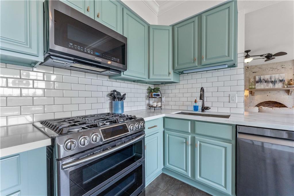 86 Carolyn Court Arabi, LA 70032 - Photo 12 of 44