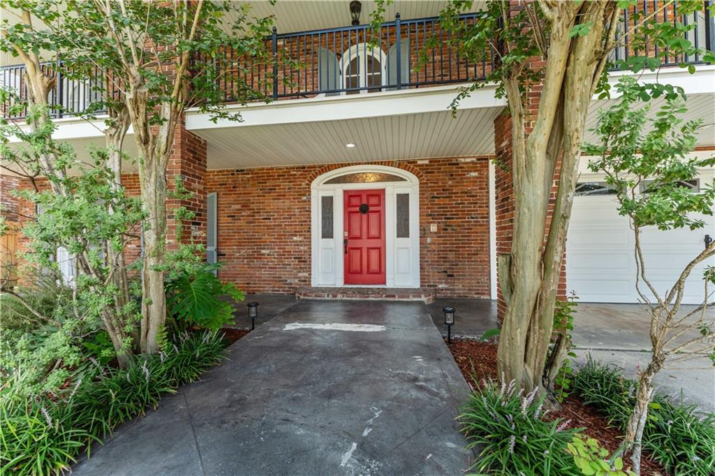 86 Carolyn Court Arabi, LA 70032 - Photo 2 of 44