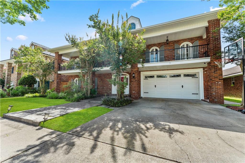 86 Carolyn Court Arabi, LA 70032 - Photo 3 of 44