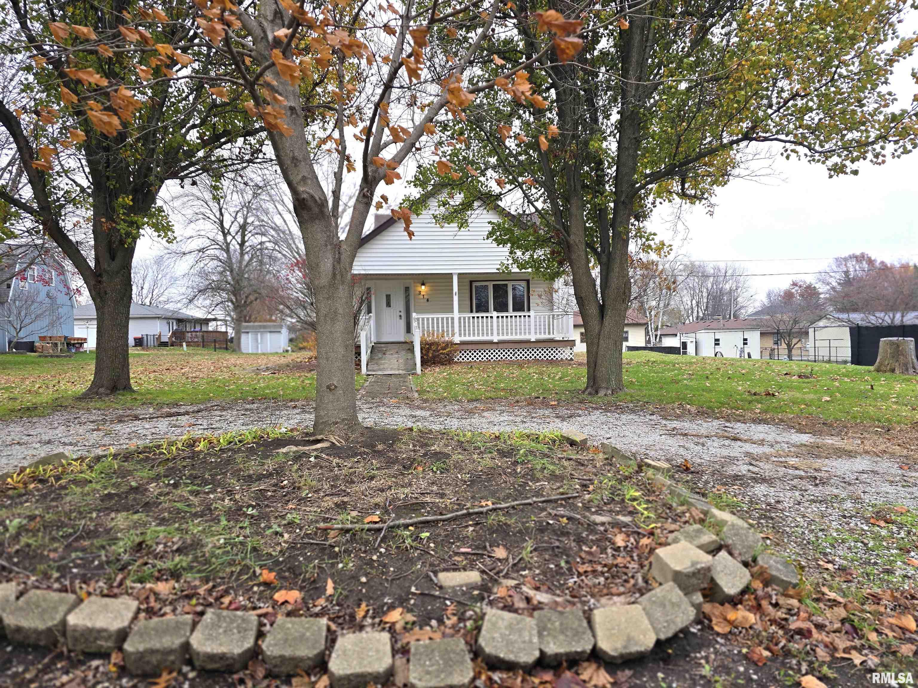 314 North Morgan Street Metamora, IL 61548 - Photo 2 of 25