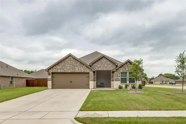 $289,800 | 1604 Knl Crst Drive, Kaufman, TX 75142