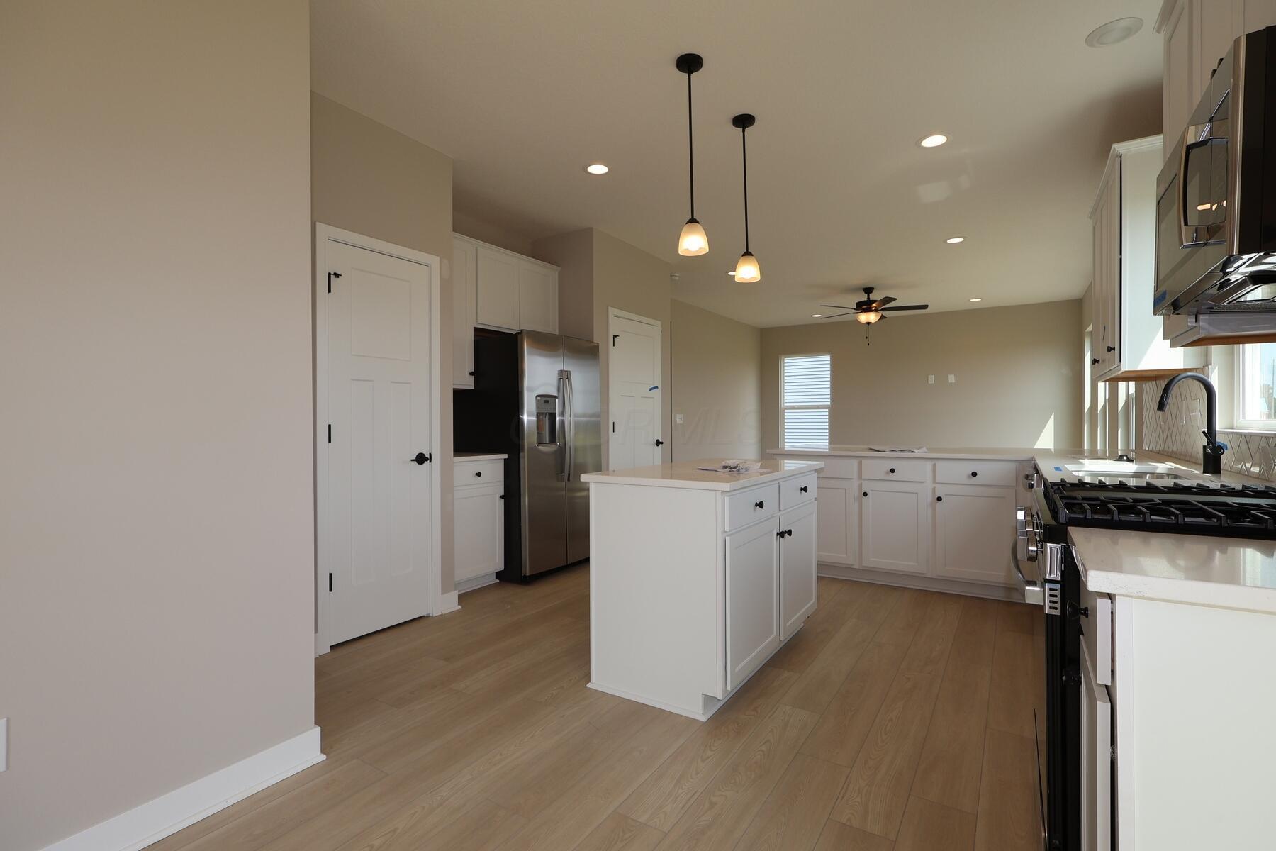 1635 Marie Way Delaware, OH 43015 - Photo 5 of 18 Kitchen