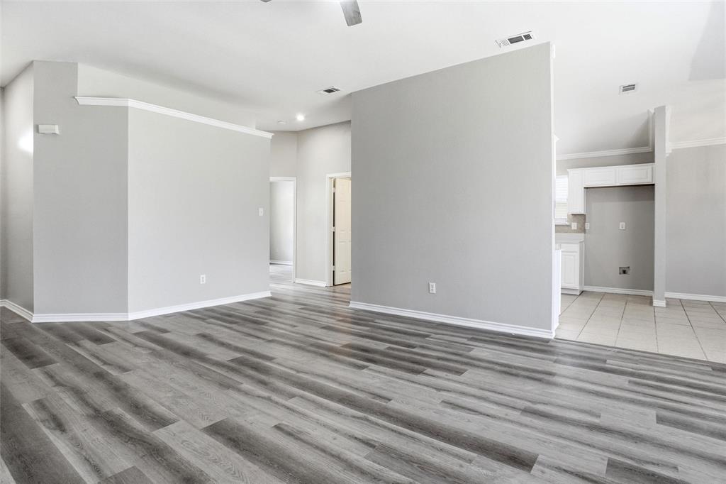 8105 Clipper Street Frisco, TX 75035 - Photo 7 of 31