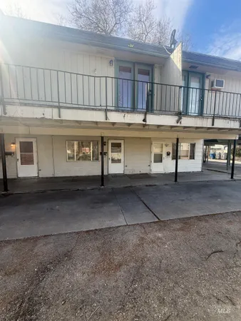 $99,900 | 411 15th Avenue South, Unit E, Nampa, ID 83651