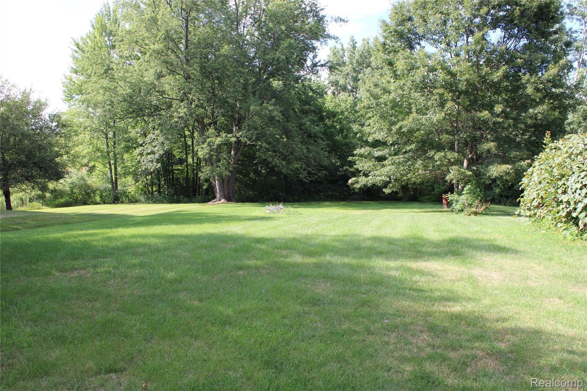 3598 Davison Road Lapeer, MI 48446 - Photo 6 of 32 IMG_1318.JPG