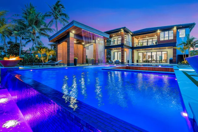 $8,999,999 | 416 South Lake Drive, Lantana, FL 33462