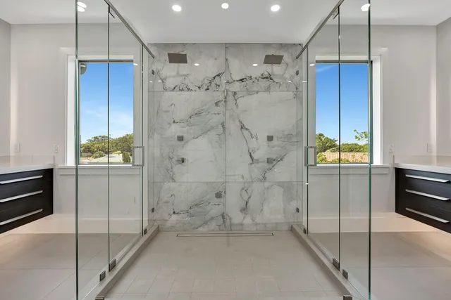 $8,999,999 | 416 South Lake Drive, Lantana, FL 33462