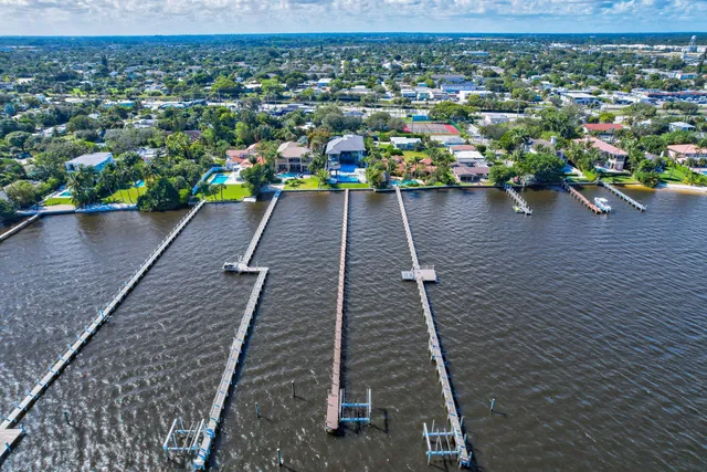 $8,999,999 | 416 South Lake Drive, Lantana, FL 33462