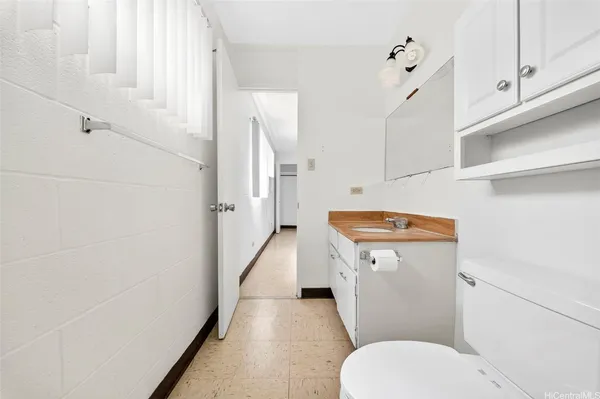 $1,500 | 1611 Miller Street, Unit 302, Honolulu, HI 96813